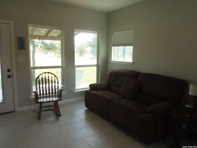 90 Romberg Road, Dale, TX 78616