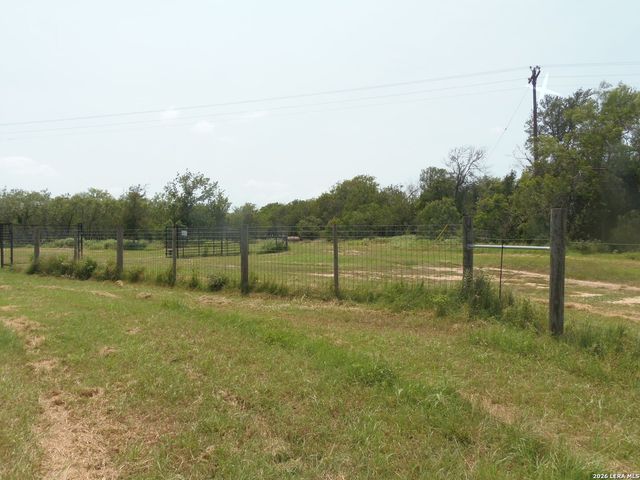 90 Romberg Road, Dale, TX 78616
