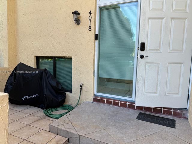 4018 Del río way, Sunrise, FL 33351