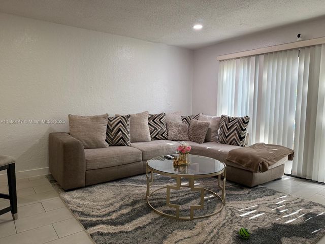 4018 Del río way, Sunrise, FL 33351