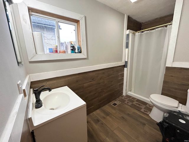 1214 E Broadway Street, Logansport, IN 46947