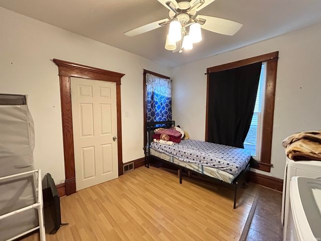 1214 E Broadway Street, Logansport, IN 46947