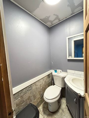 1214 E Broadway Street, Logansport, IN 46947