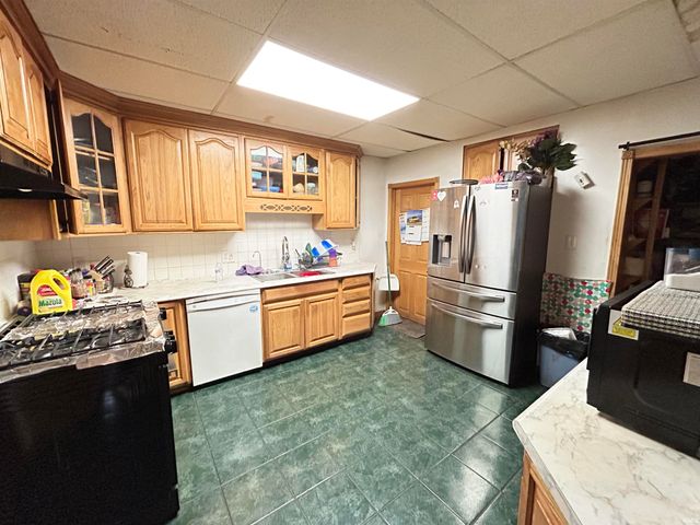 1214 E Broadway Street, Logansport, IN 46947