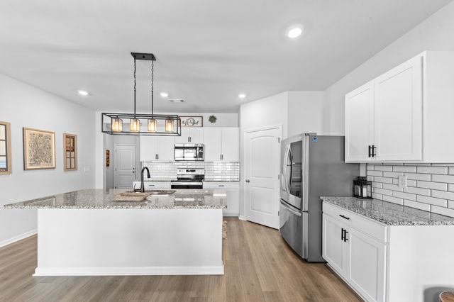 253 Addison Ave, Chapel Hill, TN 37034