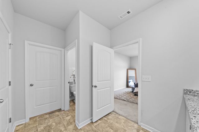 253 Addison Ave, Chapel Hill, TN 37034