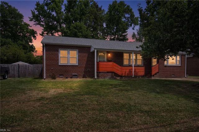 25 Ballard RD, Newport News, VA 23601