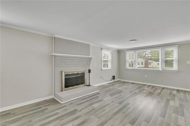 25 Ballard RD, Newport News, VA 23601