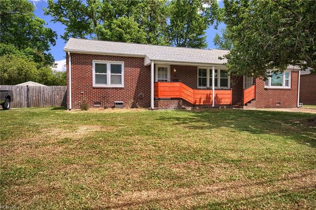 25 Ballard RD, Newport News, VA 23601