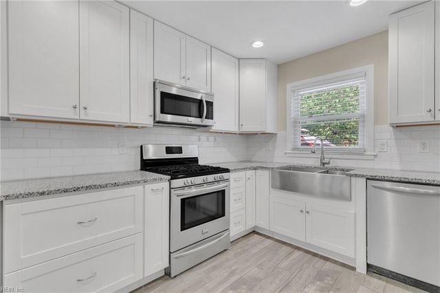 25 Ballard RD, Newport News, VA 23601