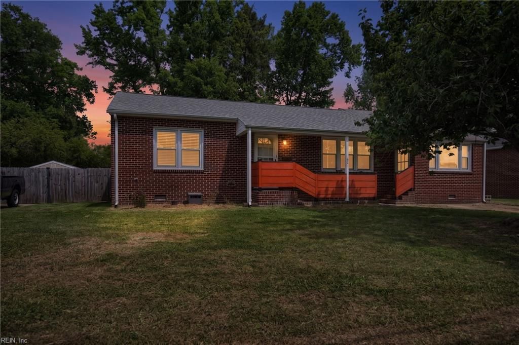 25 Ballard RD, Newport News, VA 23601