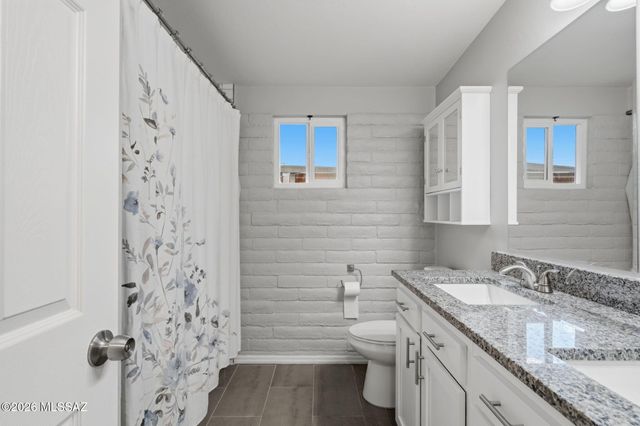 7652 E Waverly Street, Tucson, AZ 85715