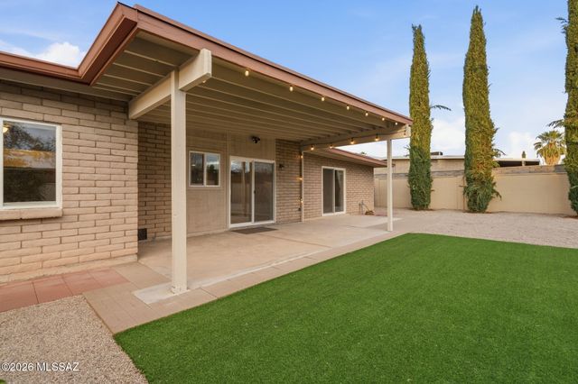 7652 E Waverly Street, Tucson, AZ 85715