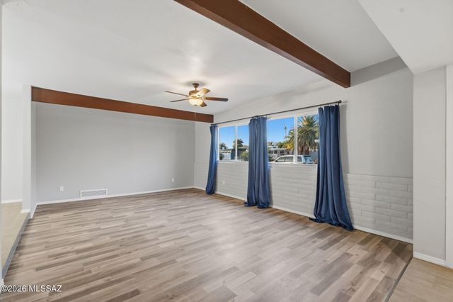 7652 E Waverly Street, Tucson, AZ 85715