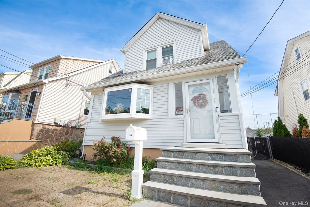 38 Emmett Terrace, New Rochelle, NY 10805 — photo 2