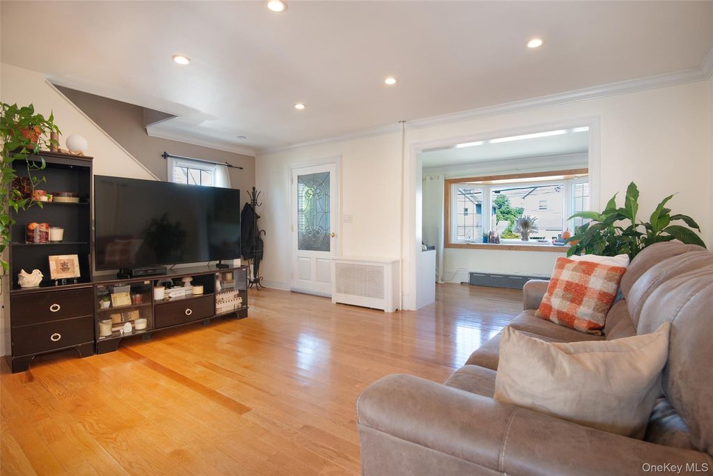38 Emmett Terrace, New Rochelle, NY 10805 — photo 4