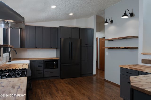 19430 Citation Road, Eagle River, AK 99577