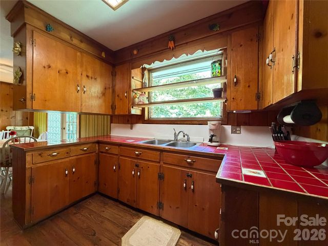 1345 Rock Hill Street, Nebo, NC 28761