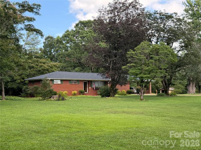 1345 Rock Hill Street, Nebo, NC 28761