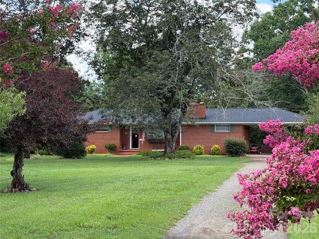 1345 Rock Hill Street, Nebo, NC 28761