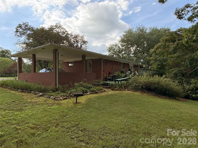 1345 Rock Hill Street, Nebo, NC 28761