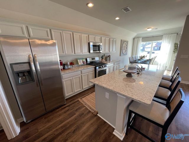 4316 Foxwood Drive, Decatur, AL 35603