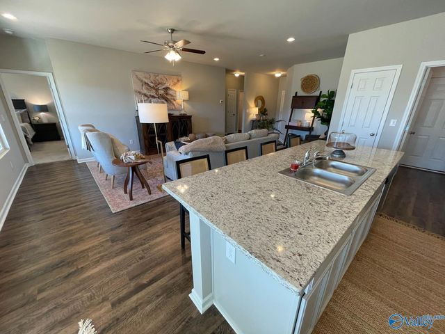 4316 Foxwood Drive, Decatur, AL 35603