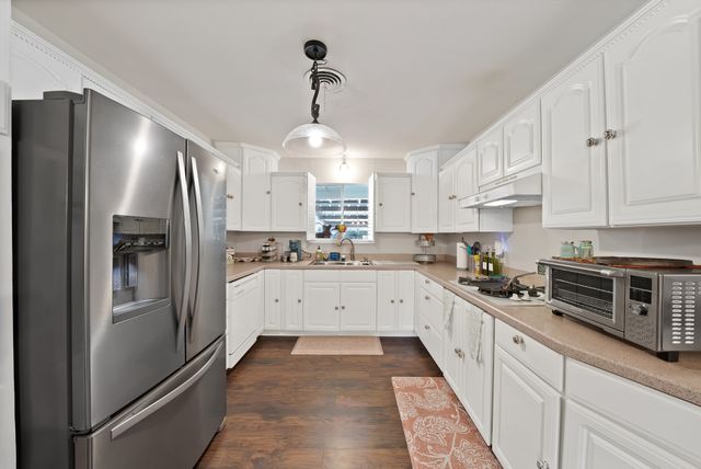7824 Whitney Drive, White Settlement, TX 76108