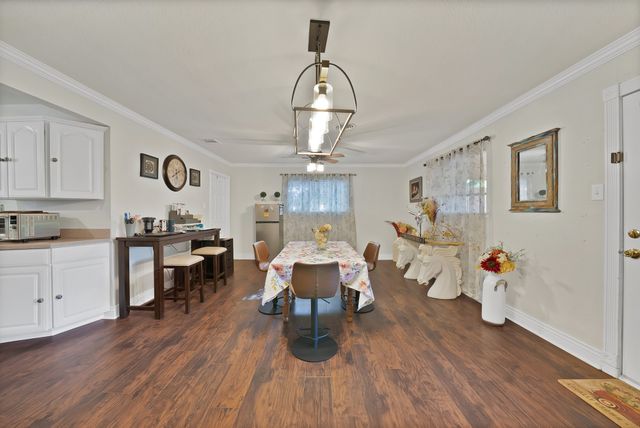 7824 Whitney Drive, White Settlement, TX 76108