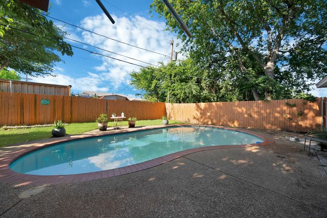 7824 Whitney Drive, White Settlement, TX 76108