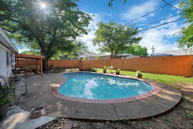 7824 Whitney Drive, White Settlement, TX 76108
