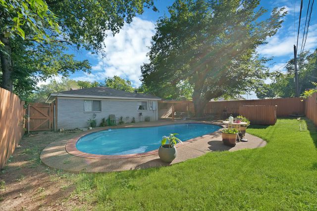 7824 Whitney Drive, White Settlement, TX 76108