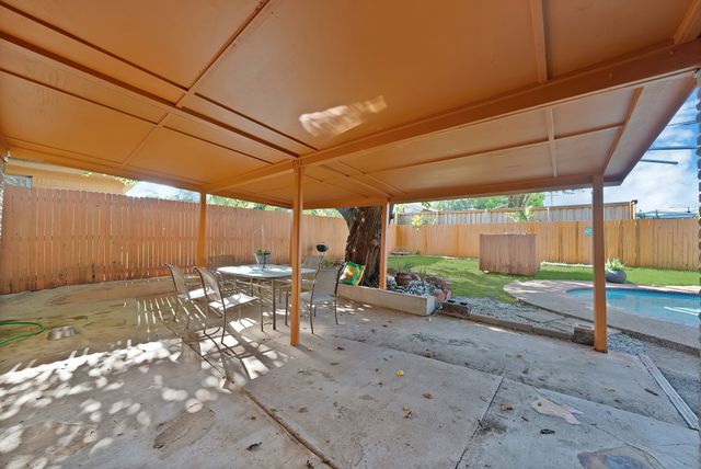 7824 Whitney Drive, White Settlement, TX 76108