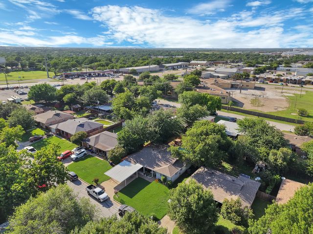 7824 Whitney Drive, White Settlement, TX 76108