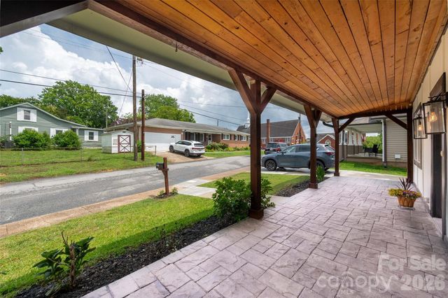 174 Tournament Drive SW, Concord, NC 28025