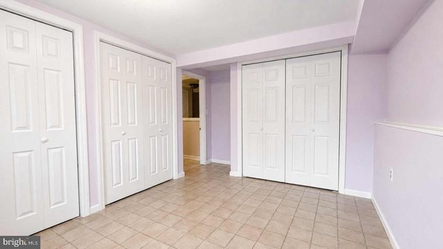 19 WALNUT DR, Burlington, NJ 08016