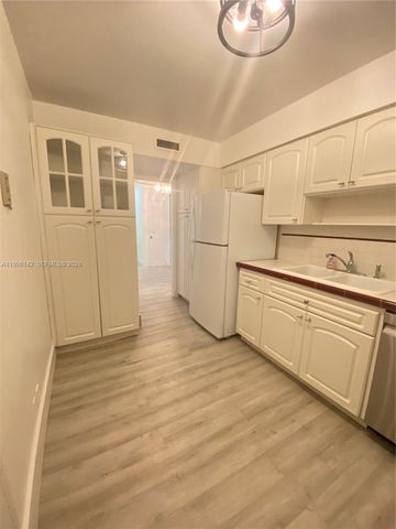 9225 Collins Ave 706, Surfside, FL 33154