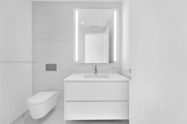 300 Biscayne Boulevard Way 1902E, Miami, FL 33131