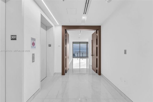 300 Biscayne Boulevard Way 1902E, Miami, FL 33131