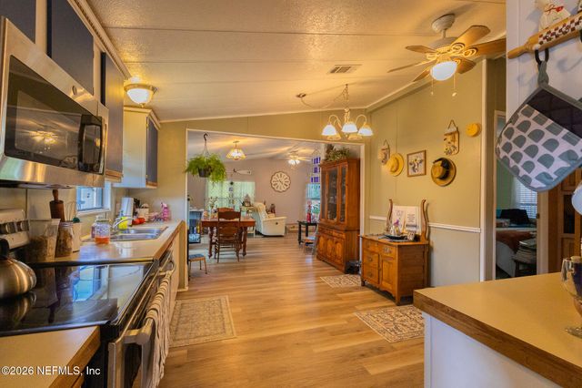 109 BAYOU Drive, Satsuma, FL 32189