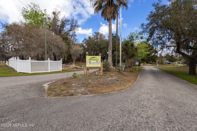 109 BAYOU Drive, Satsuma, FL 32189