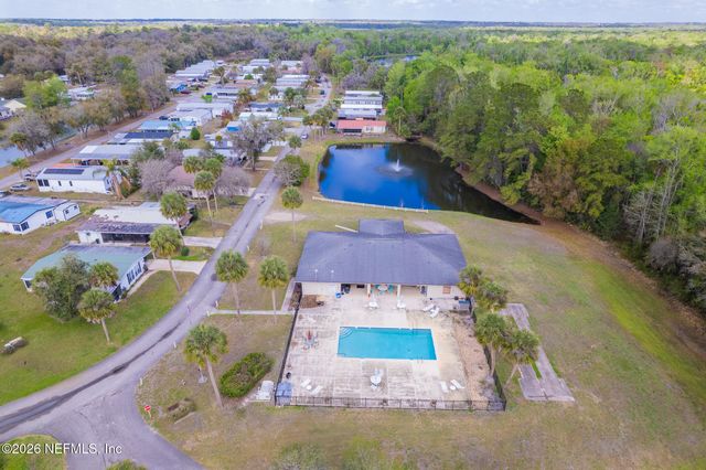 109 BAYOU Drive, Satsuma, FL 32189