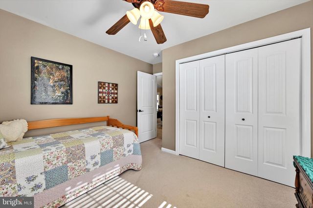 820 CAMBRIDGE DR, Manheim, PA 17545