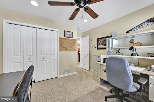 820 CAMBRIDGE DR, Manheim, PA 17545