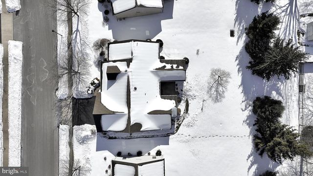 820 CAMBRIDGE DR, Manheim, PA 17545