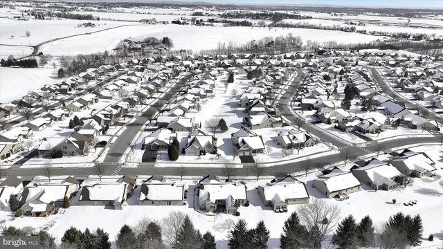 820 CAMBRIDGE DR, Manheim, PA 17545