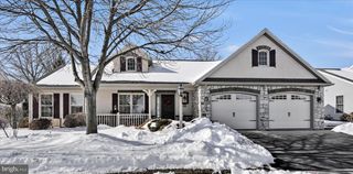 820 CAMBRIDGE DR, Manheim, PA 17545