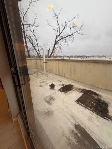 110-42 15 Avenue 2, College Point, NY 11356