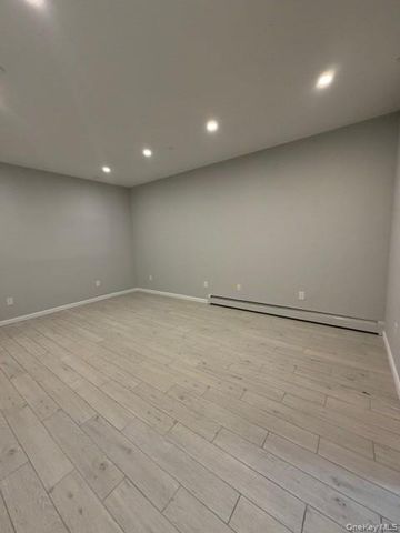 110-42 15 Avenue 2, College Point, NY 11356