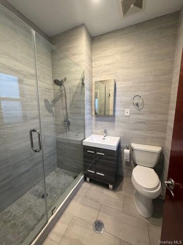 110-42 15 Avenue 2, College Point, NY 11356